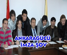 Ankaragücü'nde imza şov