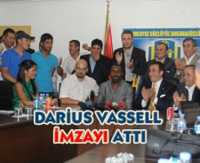 Darius Vassell imzayı attı