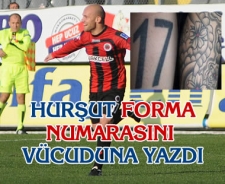 Hurşut forma numarasını vücuduna yazdı