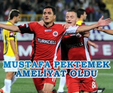 Mustafa Pektemek ameliyat oldu