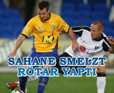 Shane Smeltz rötar yaptı