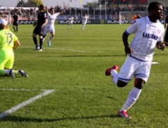 Karabükspor Emenike ile coştu: 3-0