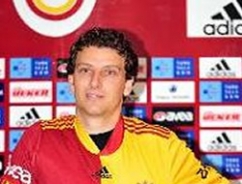 Elano Santos'a gitti