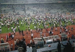 Mısır'da futbol isyanı!