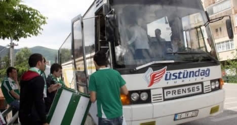 Bursaspor taraftarını polis karşıladı...
