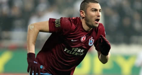 Lazio Burak'ı bitirmek üzere