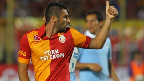 Burak Yılmaz kimi işaret etti?
