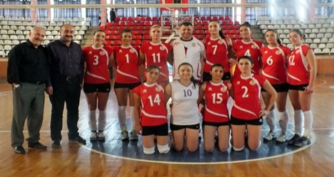 Şampiyon evinde ilk maçına çıkıyor