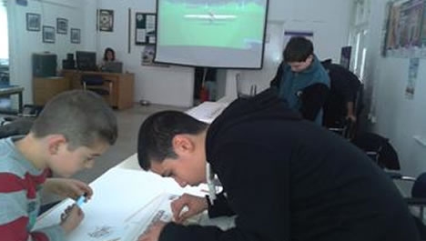 Model uçak kursları devam ediyor...
