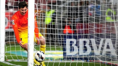 Lionel Messi Barcelona'daki 300. golünü kaydetti
