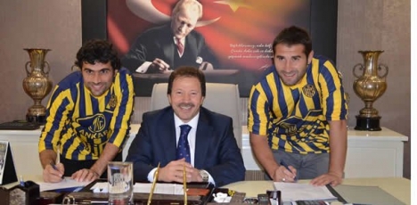 Serhat ve İbrahim De İmzaladı...
