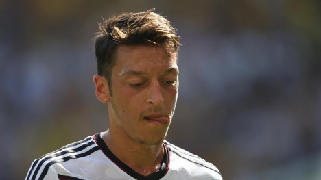 Efsaneden Mesut Özil'e ağır eleştiri!