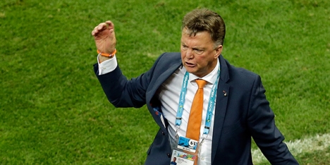 Van Gaal, galibiyete rağmen eleştirdi!