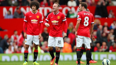 Manchester United, mağlubiyetle başladı..