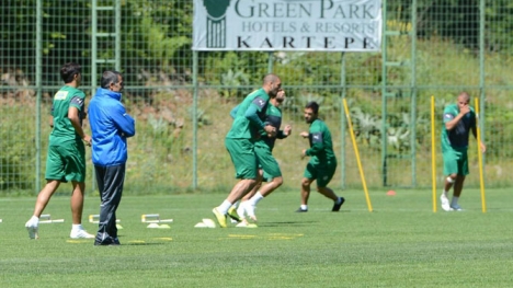 Bursaspor kampa girdi