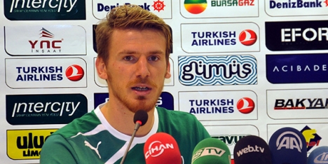 Serdar Aziz'in gözü Milli takımda!