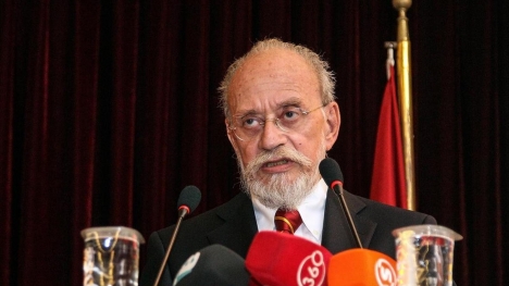 Alp Yalman: "Futbol şubesiyle bire bir ilgileneceğim"
