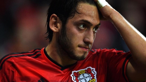 Çalhanoğlu imkansızı başardı!