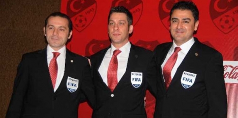 FIFA'dan o 2 Türk hakeme şok!