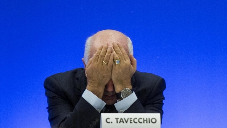 UEFA'dan ırkçılığa 6 ay ceza