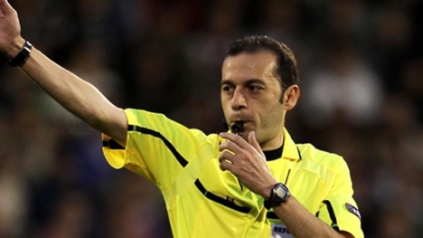 Cüneyt Çakır'a UEFA'dan görev