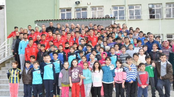 Manisa'daki Okullarda Milli Heyecan