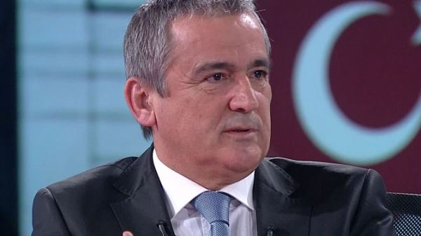 Selfie'yle, Tekmelik ile mesaja ceza var...