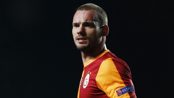 SON DAKİKA! Sneijder, Galatasaray'da kalıyor