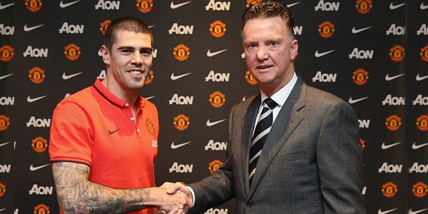 Valdes resmen Manchester United'da!