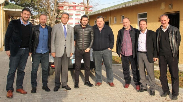 İbrahim Üzülmez'den Arhavispor'a ziyaret