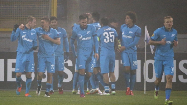Zenit, PSV karşısında turladı