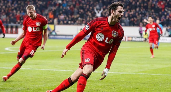 Hakan attı, Bayer turladı