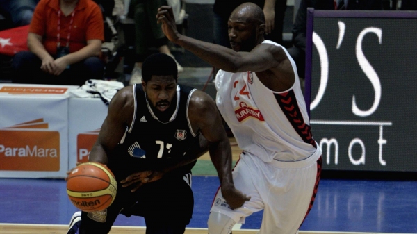 Muratbey Uşak Sportif 70 - 66 Beşiktaş İntegral Forex