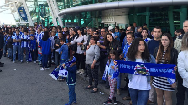 Porto taraftarlarından vefa örneği