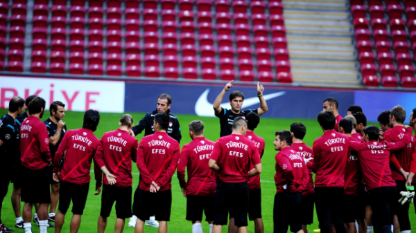 Terim Futbolcu Avında