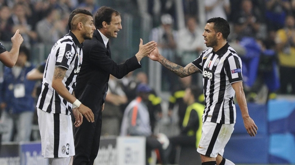 Carlos Tevez'den Allegri'ye şok küfür!