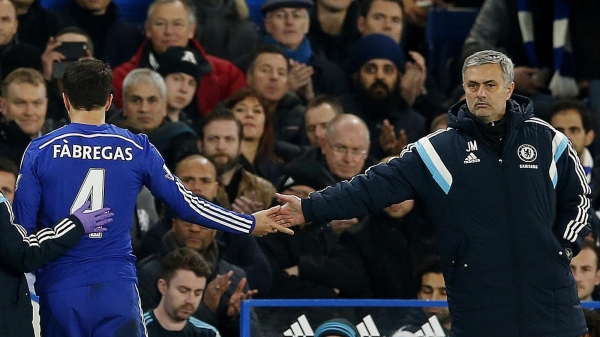 Fabregas: "Mourinho'da sihirli bir şey var"