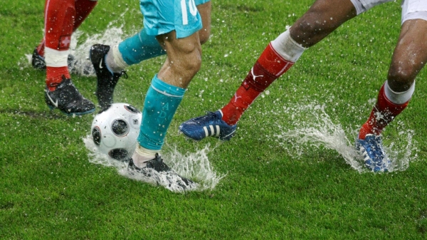Manisa'da bir futbol maçı 2 haftadır tamamlanamadı