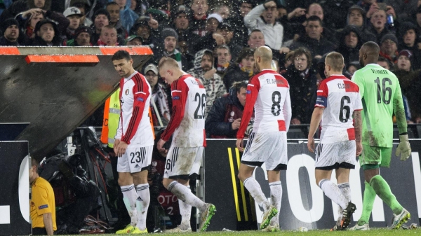 Polis eylemi Feyenoord'un maçını erteletti