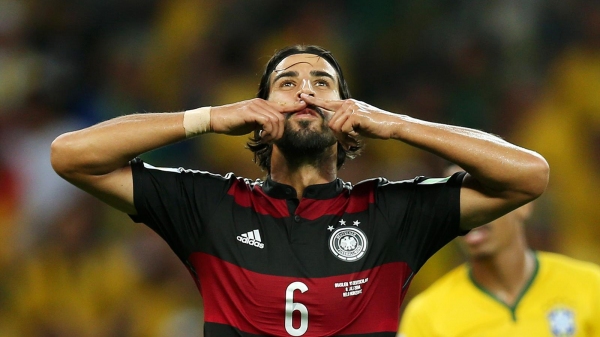 Juventus ilk transferini Khedira'yı alarak yaptı