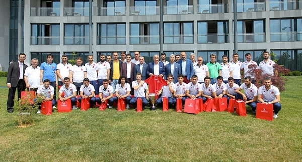 Şampiyonlardan TFF'ye ziyaret