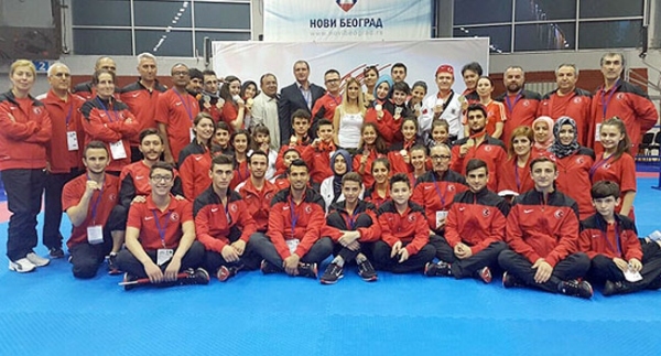 Tekvandoda Türkiye şampiyon