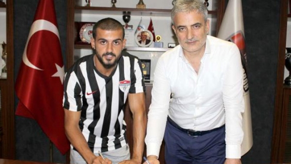 Manisaspor, Taşkın ile 2 yıllık sözleşme imzaladı