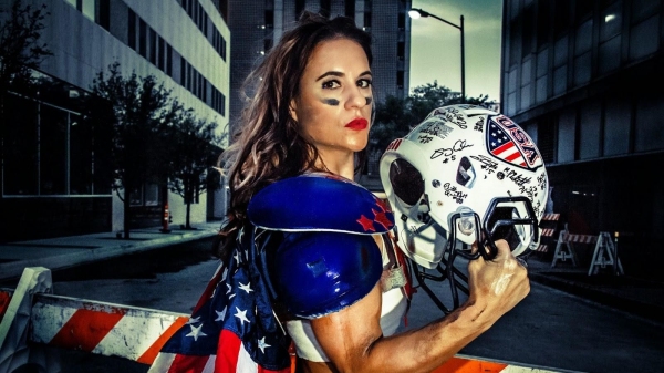 NFL'in ilk kadın antrenörü oldu