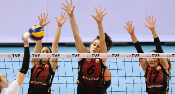 Bayanlar Voleybol'da Ankara kötü gidiyor...