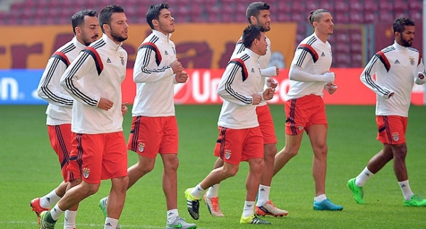 Benfica'da çifte şok!