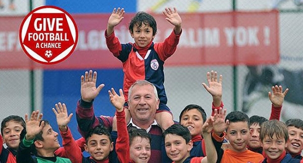 Türk yıldızlardan anlamlı destek
