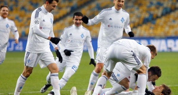Kiev bileti ilk yarıda aldı!