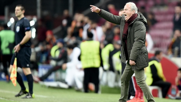 Mustafa Denizli: Sendelesek de düşmeyiz