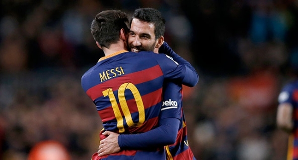 Arda Turan'lı Barcelona'dan Espanyol'a fark